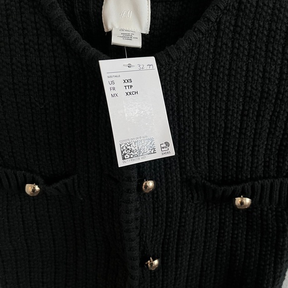 Black Knit shirt with Gold Buttons - Picture 4 of 6